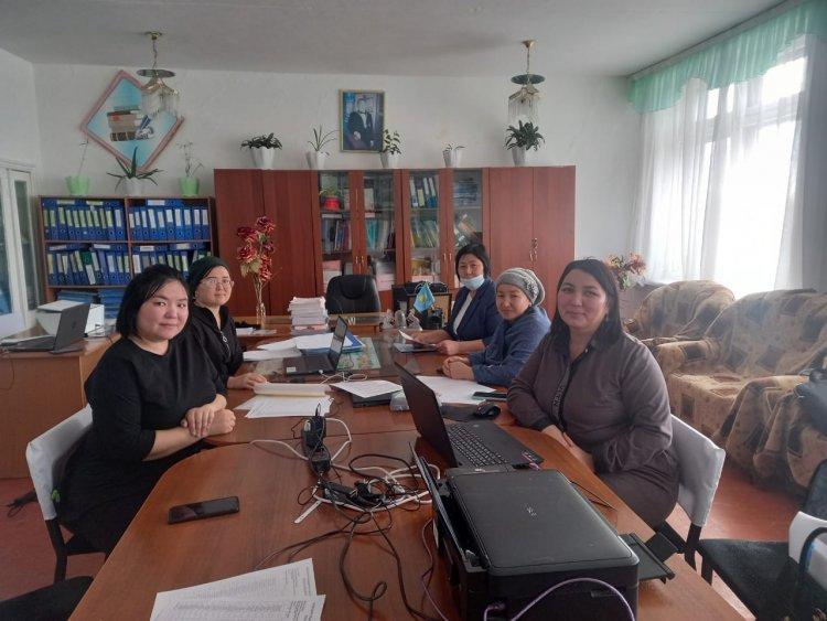 №2 орта мектептің әкімшілік мүшелері
