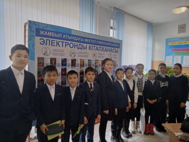 №2 орта мектеп окушылары Мойынкум ауданындағы Ж.Қуанышбаев атамыздың мұражайымен танысты.