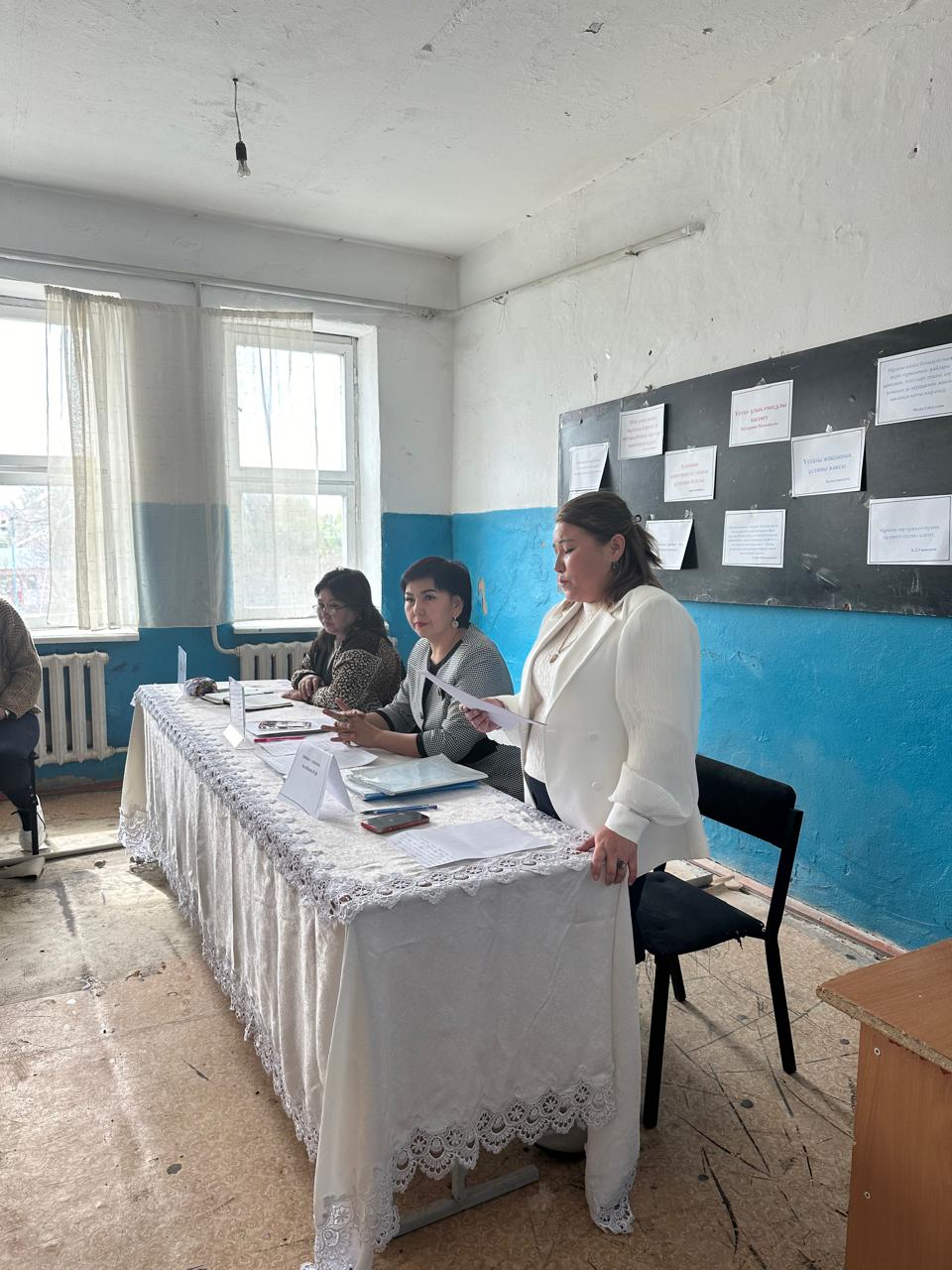 №2 орта мектеп Жалпы Ата-аналар жиналысы Тақырыбы:Бала тәрбиесіндегі ата-ана